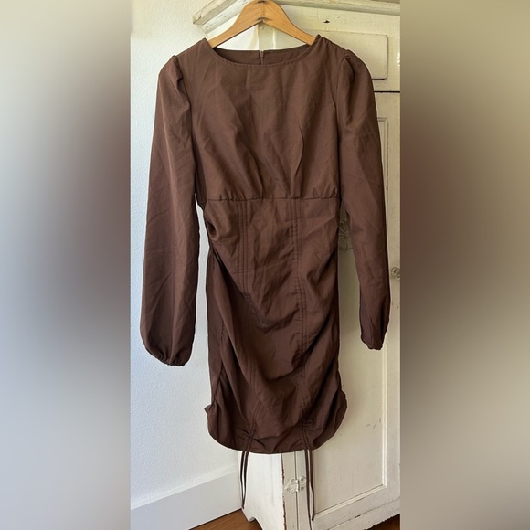 NWT PrettyLittleThing | Women’s Chocolate Brown Long Sleeve Ruched Mini Dress, 4 - Picture 10 of 15